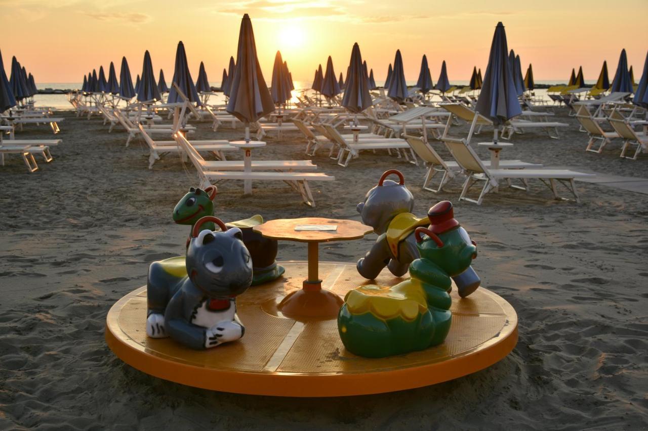 Hotel Mirabel Rimini Eksteriør billede