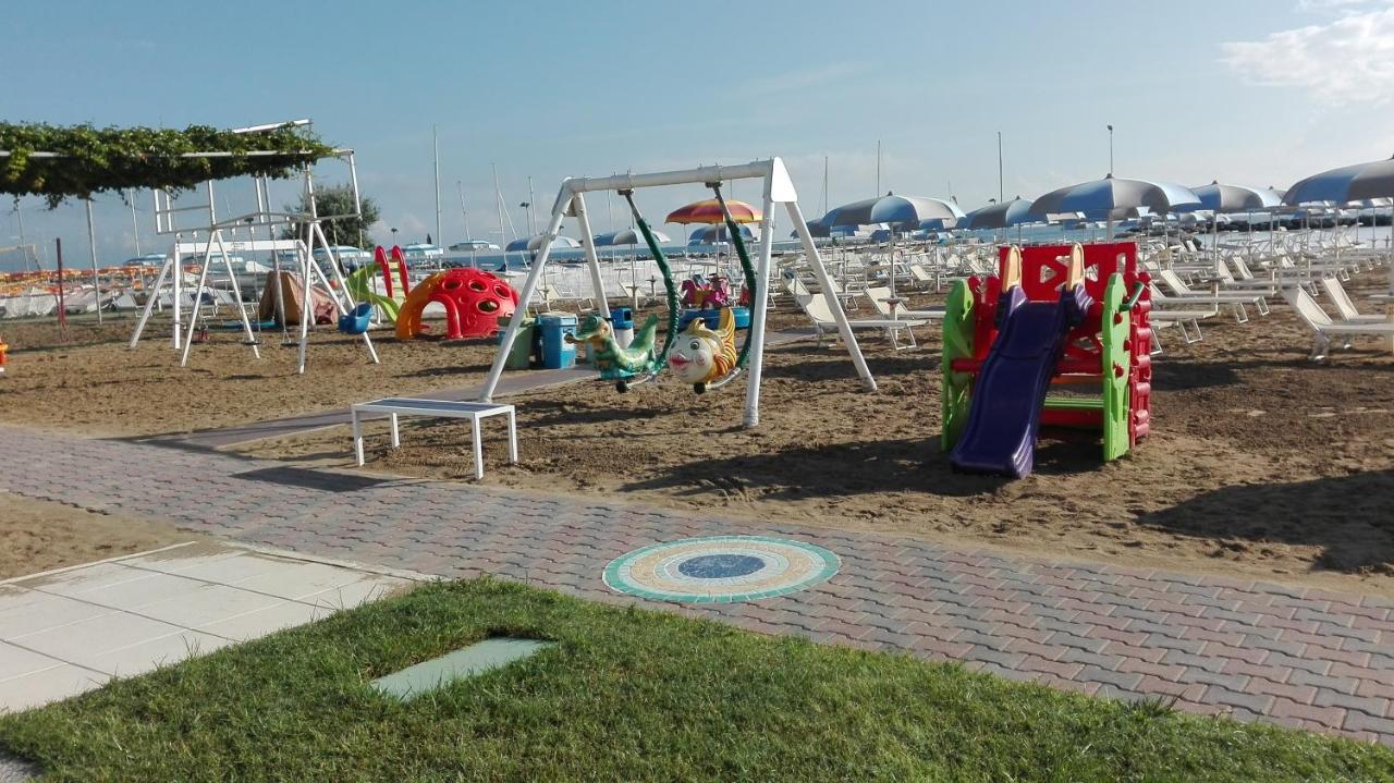 Hotel Mirabel Rimini Eksteriør billede
